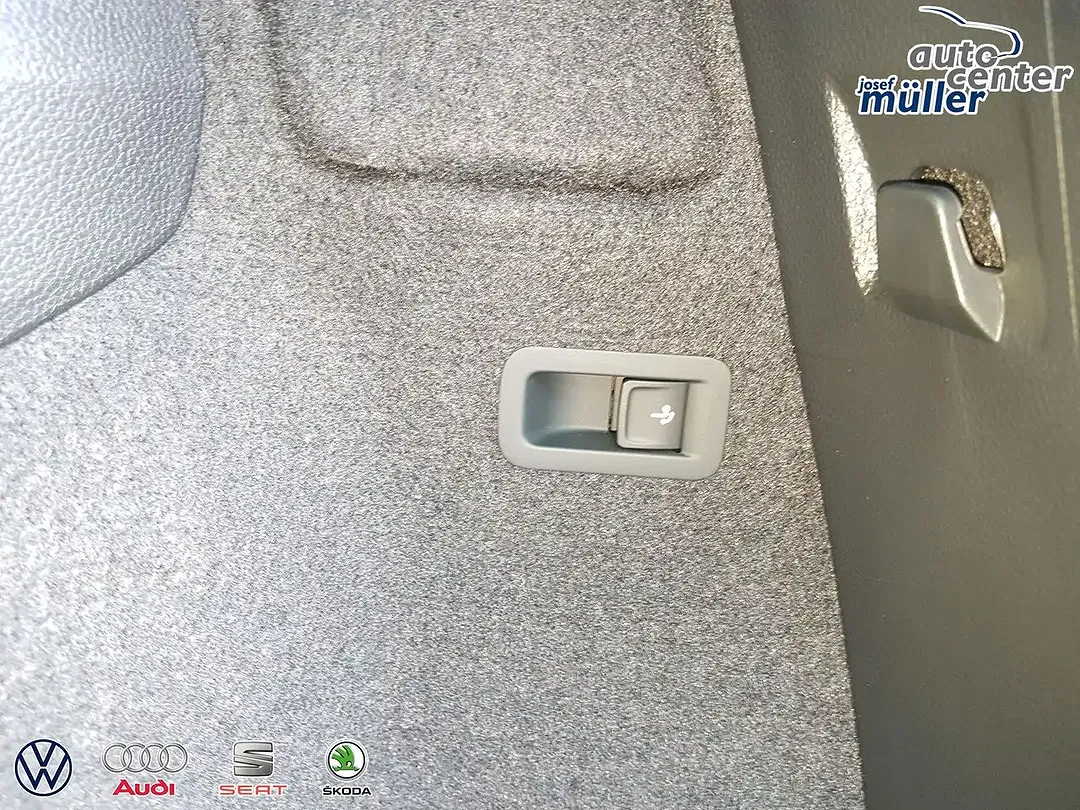 Skoda Karoq - Thumbnail 12