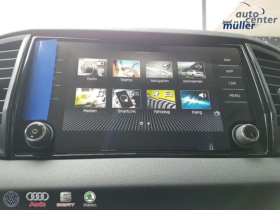 Skoda Karoq - Thumbnail 25