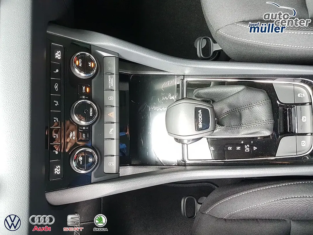 Skoda Karoq - Thumbnail 27