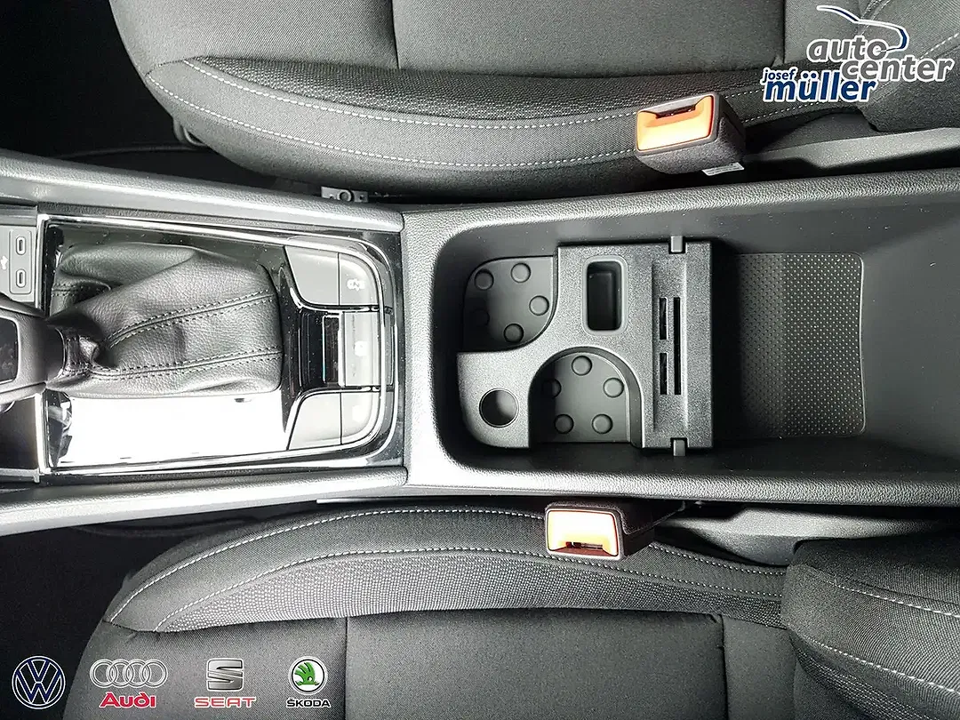 Skoda Karoq - Thumbnail 30