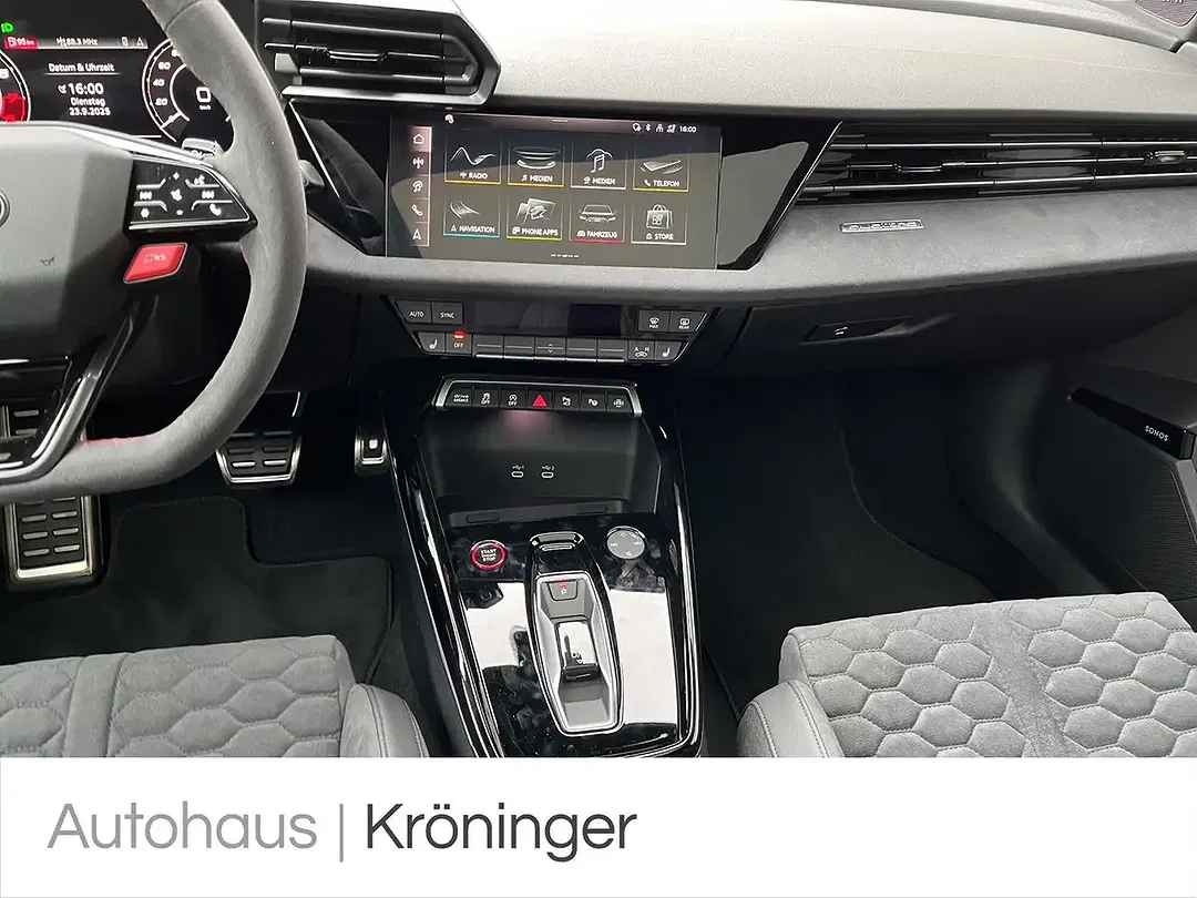 Audi RS3 - Thumbnail 14