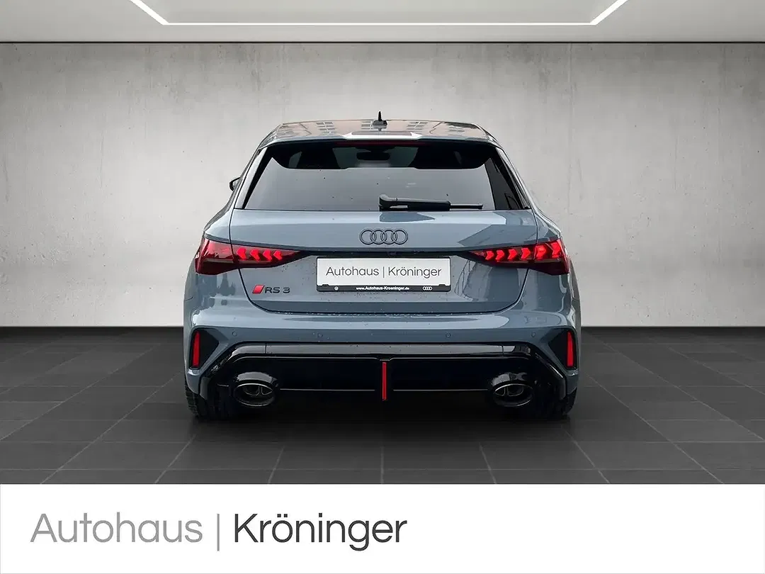 Audi RS3 - Thumbnail 6