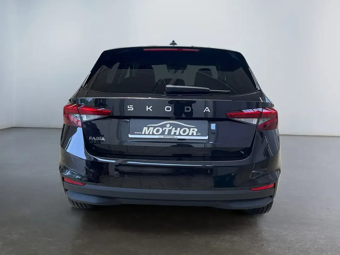 Skoda Fabia - Thumbnail 4