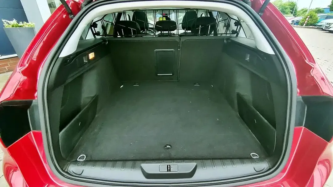 Peugeot 308 - Thumbnail 10
