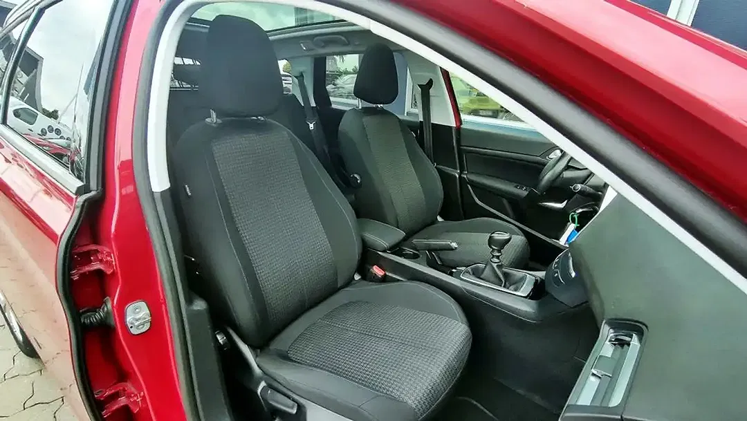 Peugeot 308 - Thumbnail 6