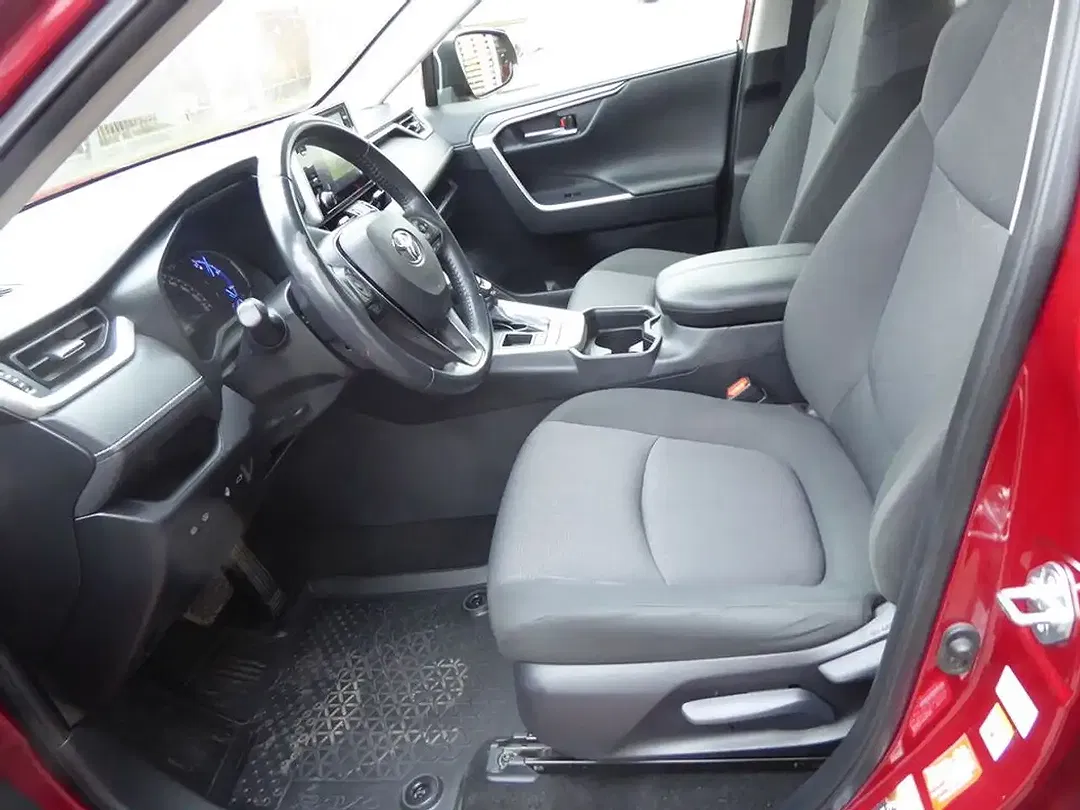 Toyota RAV 4 - Thumbnail 9