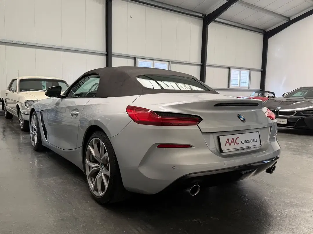 BMW Z4 - Thumbnail 11