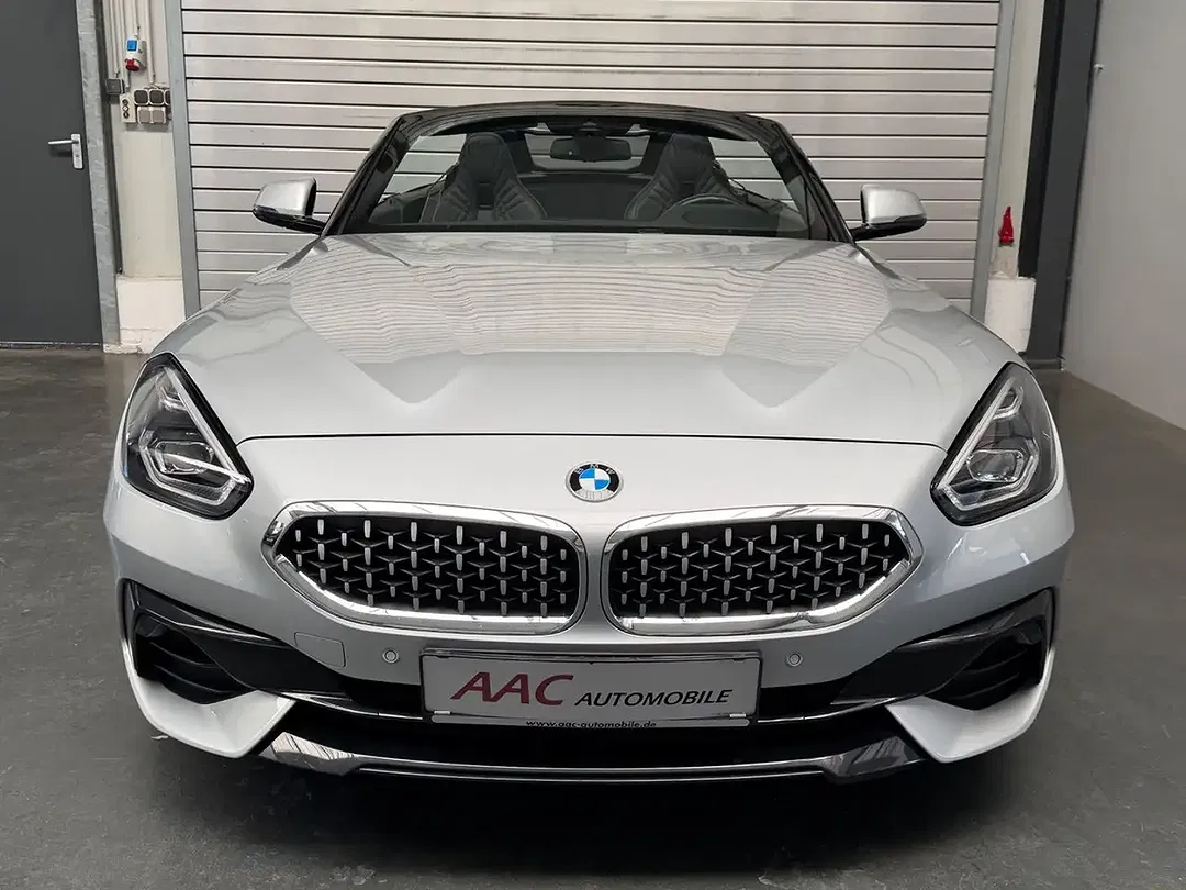 BMW Z4 - Thumbnail 3