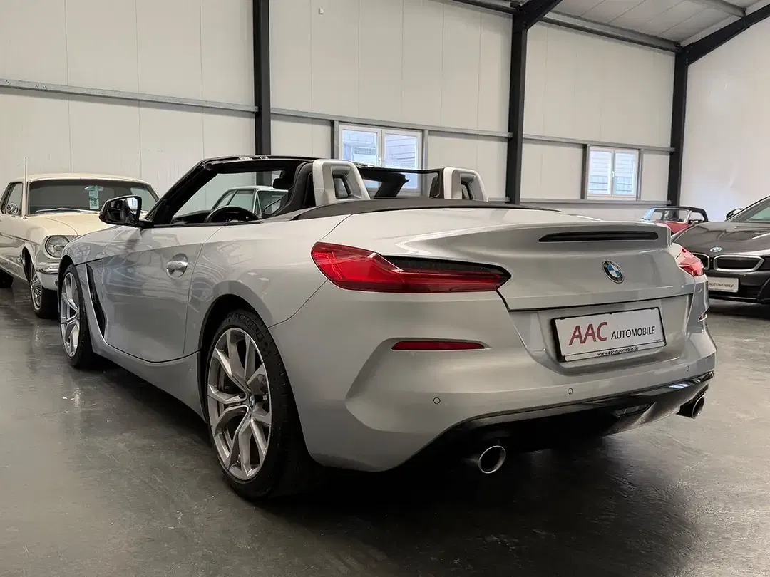 BMW Z4 - Thumbnail 9