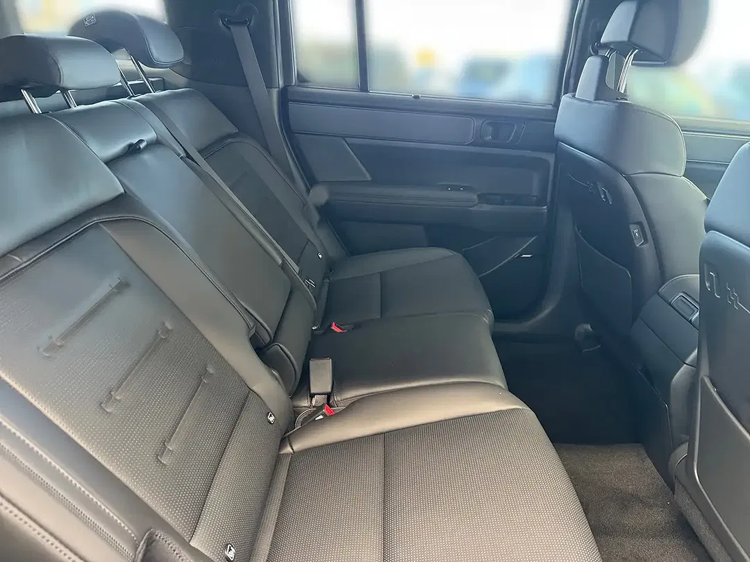 Hyundai SANTA FE - Thumbnail 9