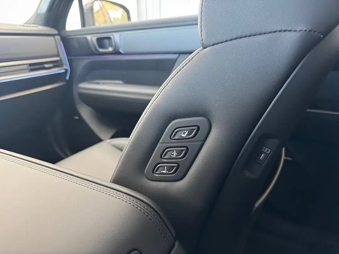 Hyundai SANTA FE - Thumbnail 13