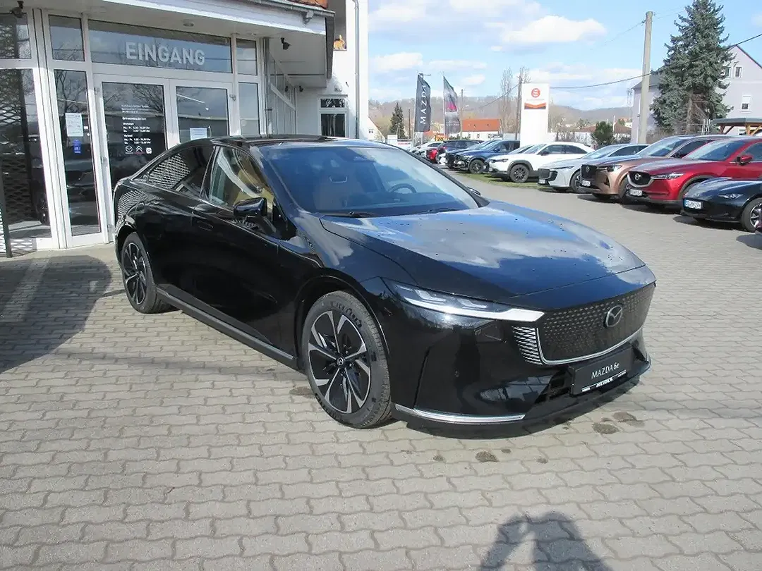 Mazda 6e - Thumbnail 1