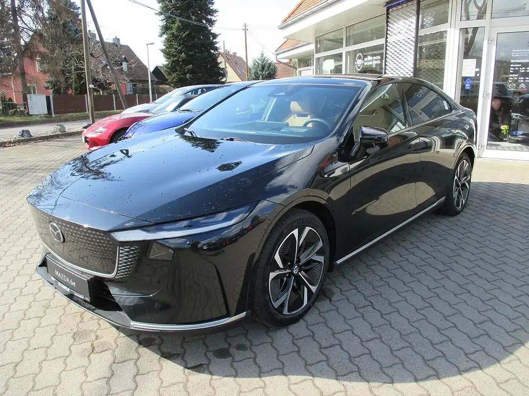 Mazda 6e - Thumbnail 3