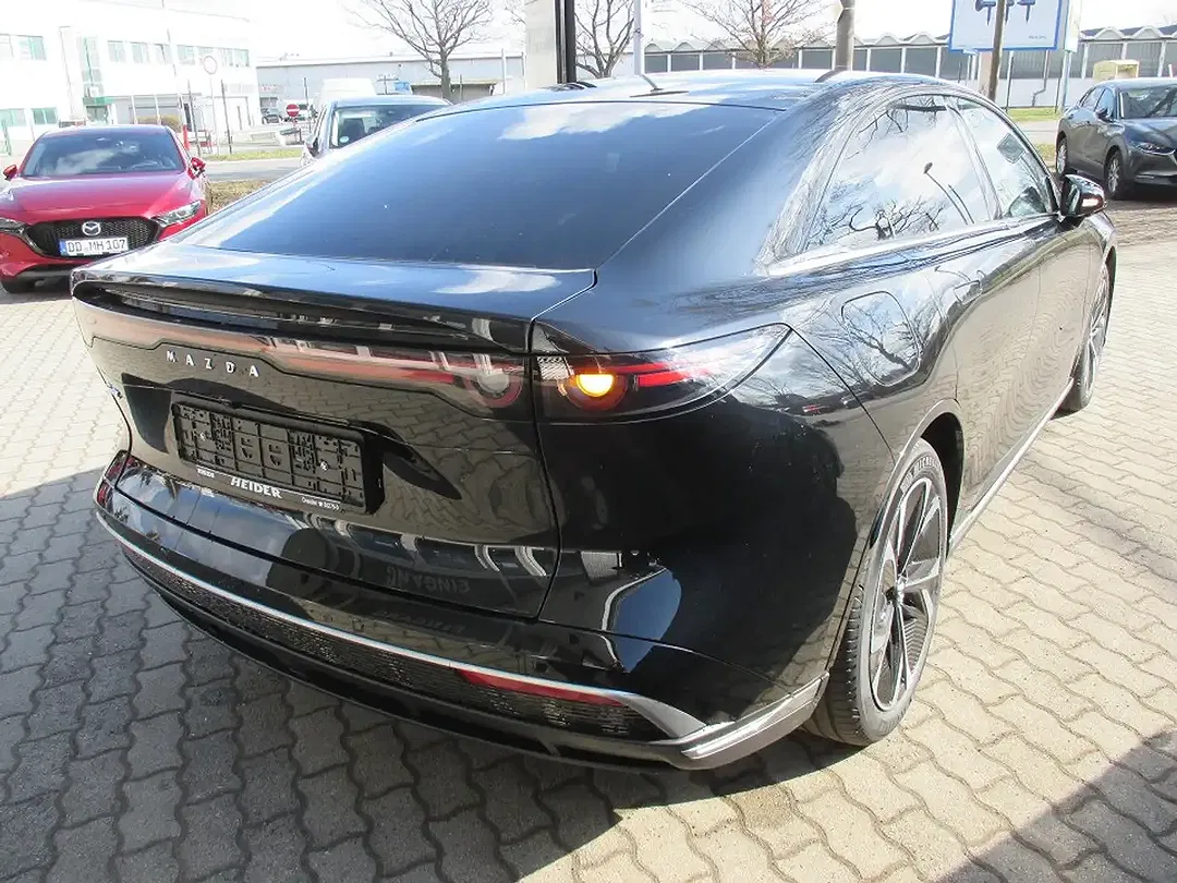 Mazda 6e - Thumbnail 8