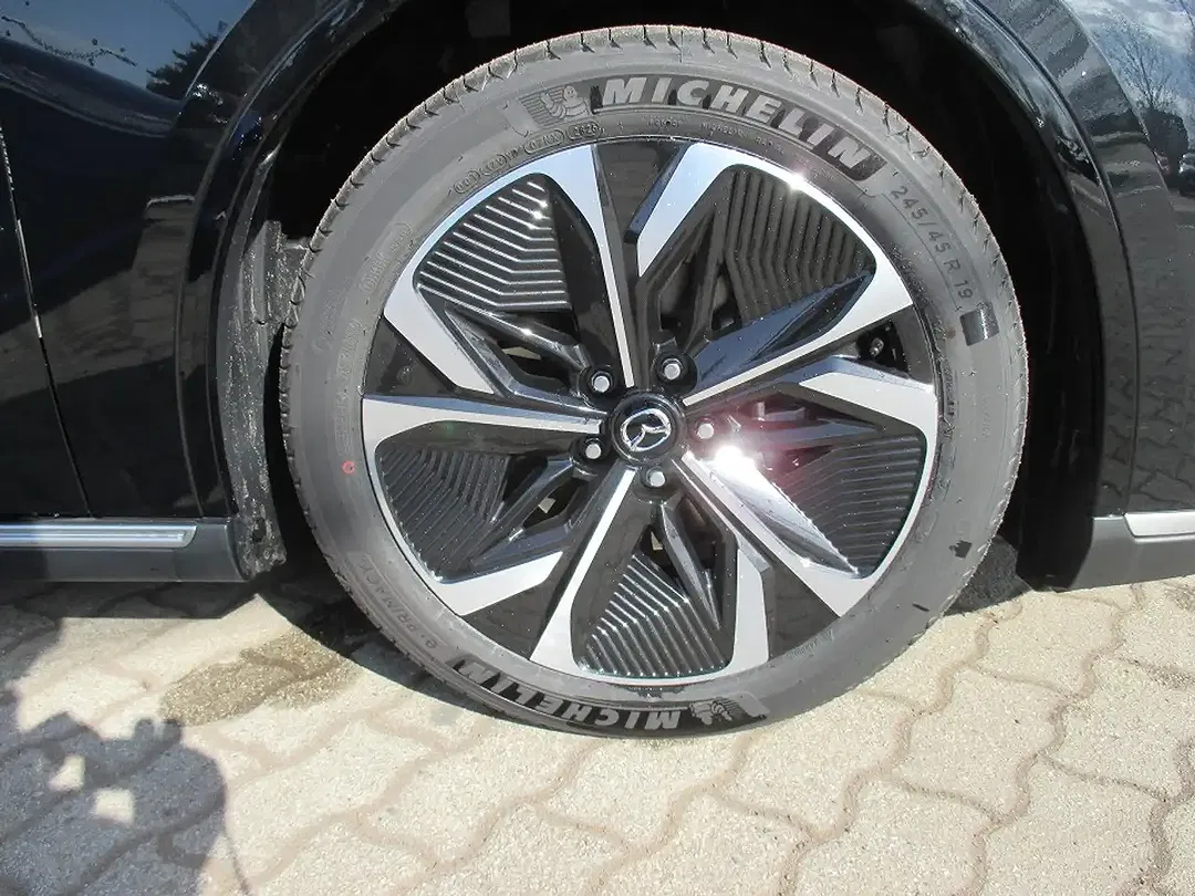 Mazda 6e - Thumbnail 9