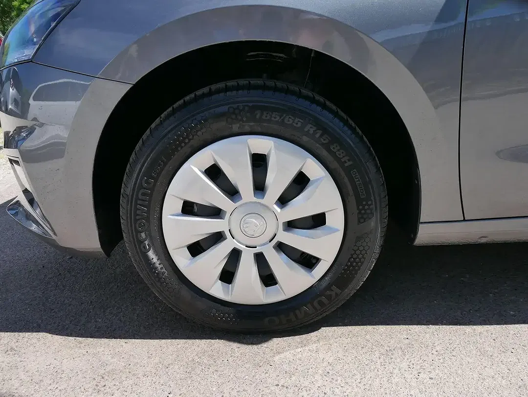 Skoda Fabia - Thumbnail 4