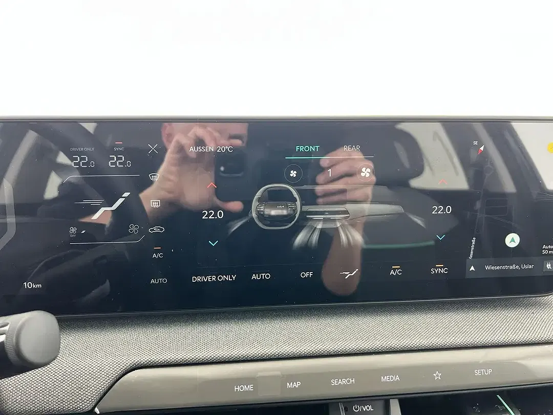 Kia EV4 - Thumbnail 12