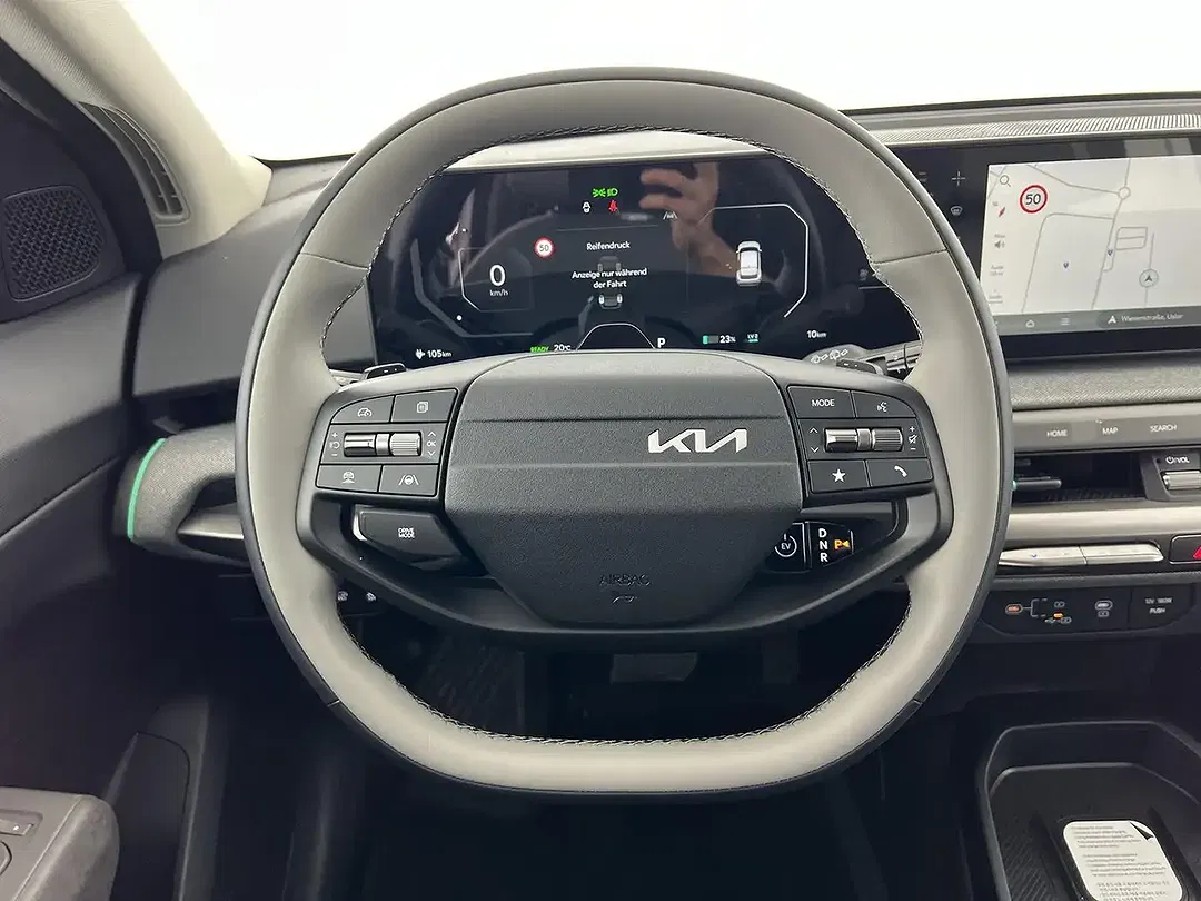 Kia EV4 - Thumbnail 15