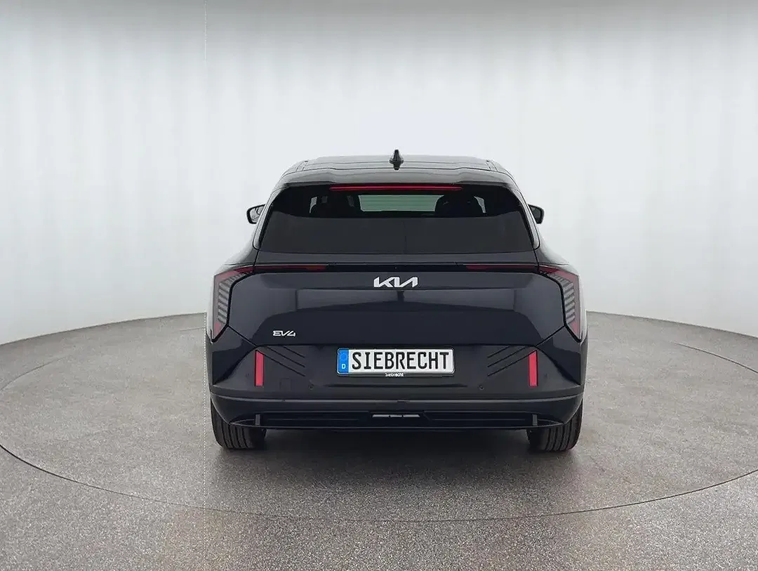 Kia EV4 - Thumbnail 4