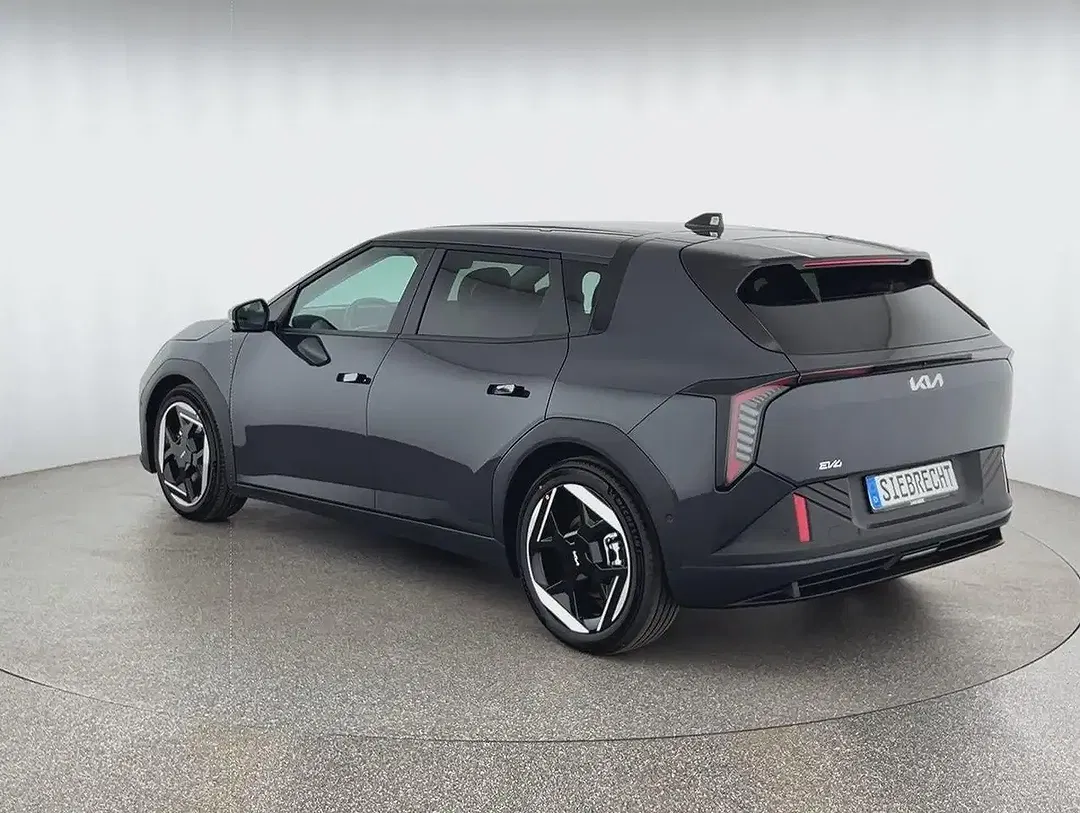 Kia EV4 - Thumbnail 5