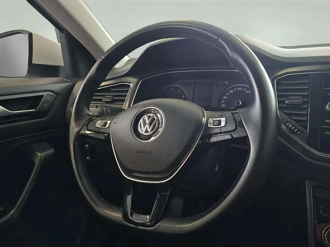 Volkswagen T-Roc - Thumbnail 12