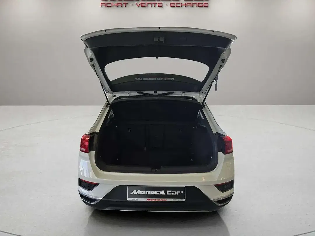 Volkswagen T-Roc - Thumbnail 6