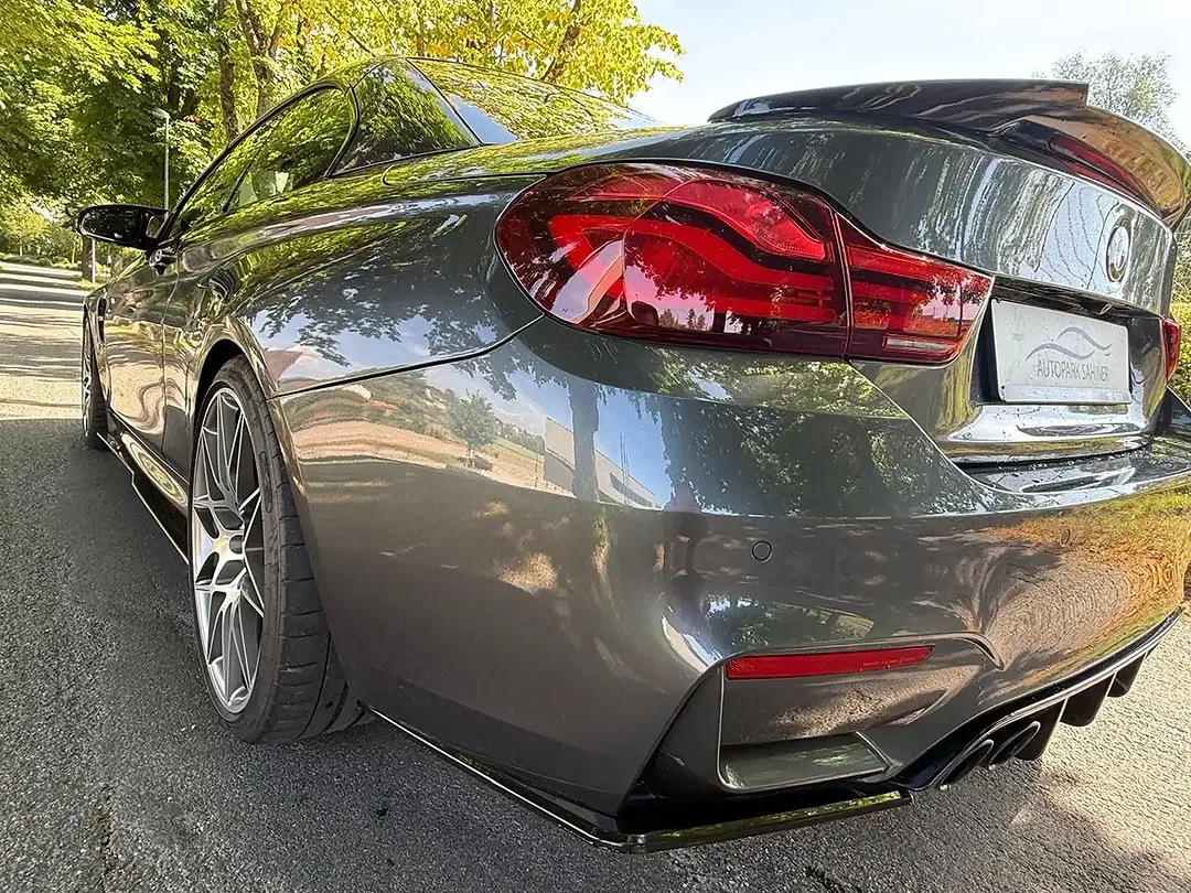 BMW M4 - Thumbnail 11