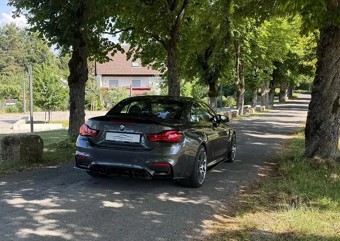 BMW M4 - Thumbnail 9