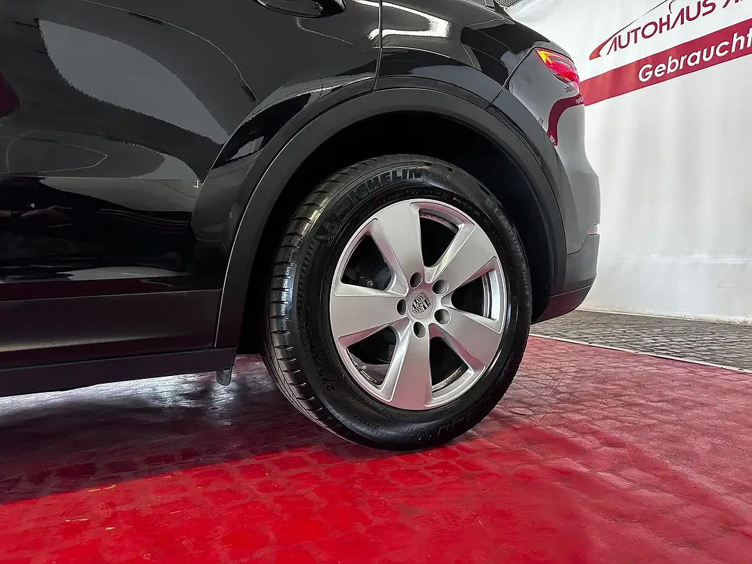 Porsche Cayenne - Thumbnail 5