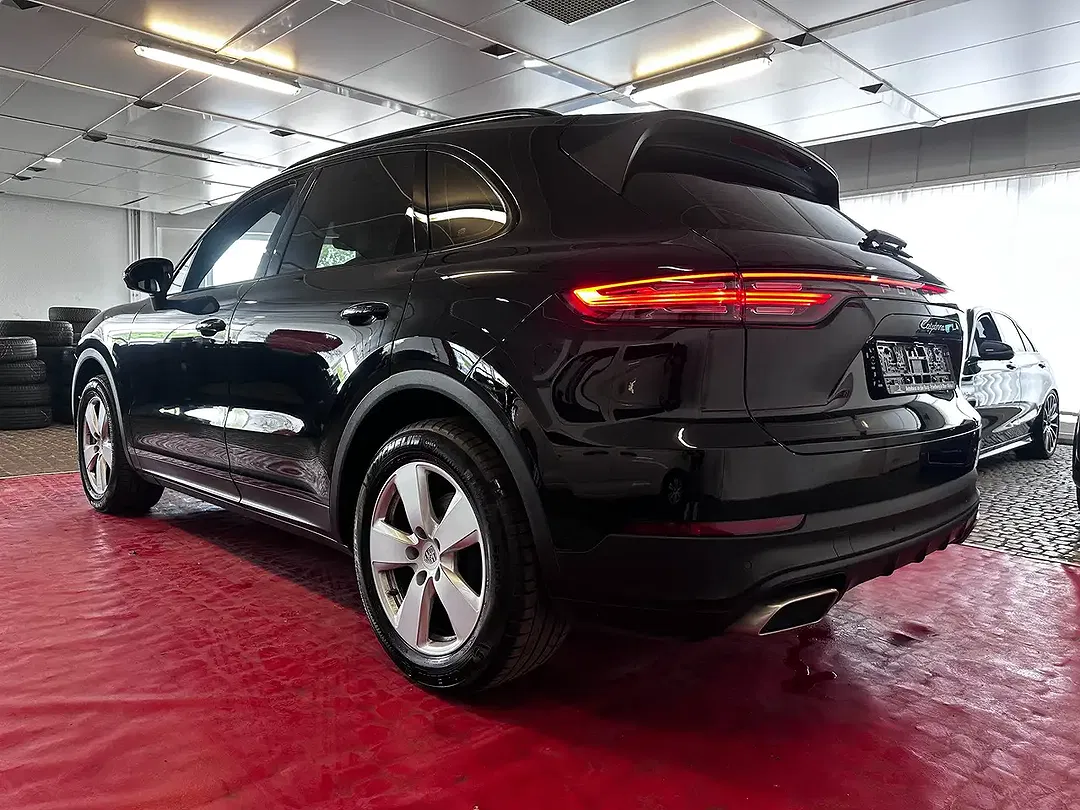 Porsche Cayenne - Thumbnail 6