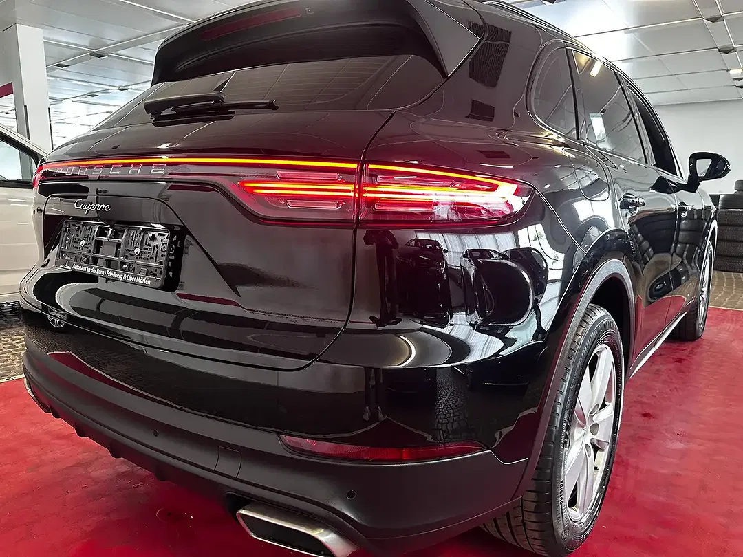 Porsche Cayenne - Thumbnail 9