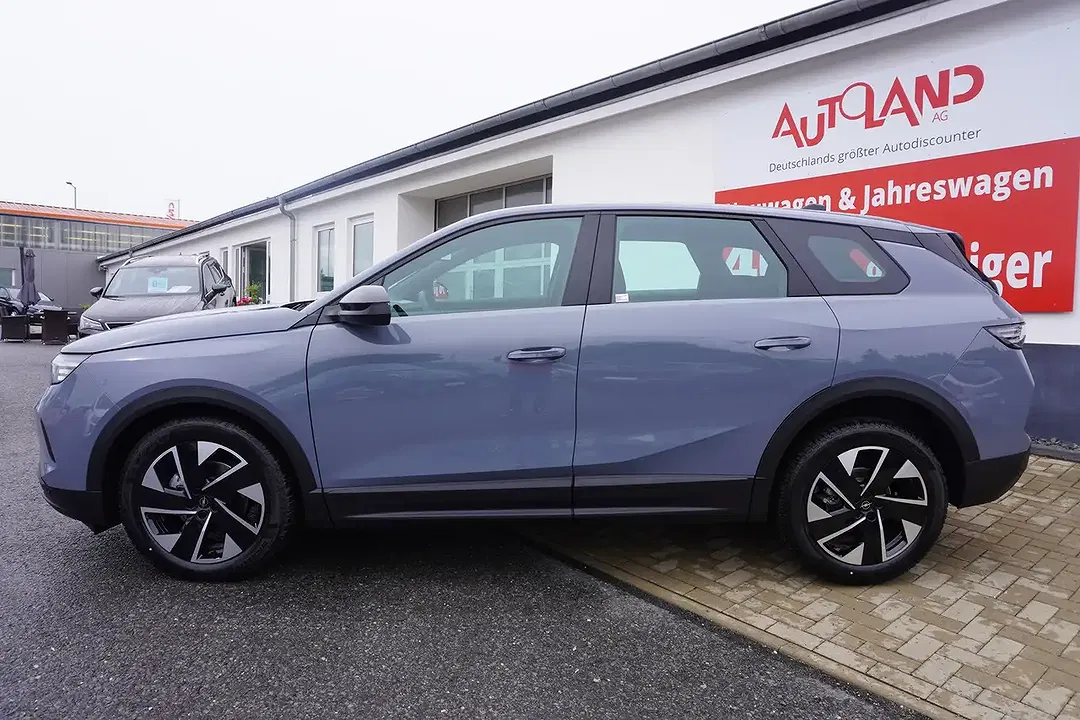 Opel Grandland - Thumbnail 3