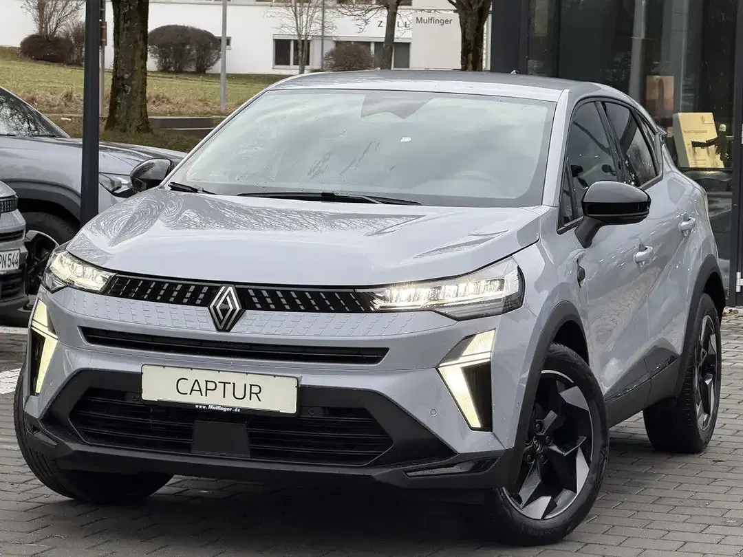 Renault Captur - Thumbnail 2