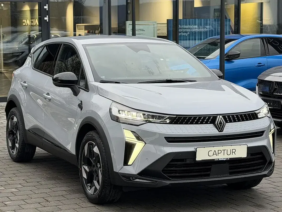 Renault Captur - Thumbnail 3