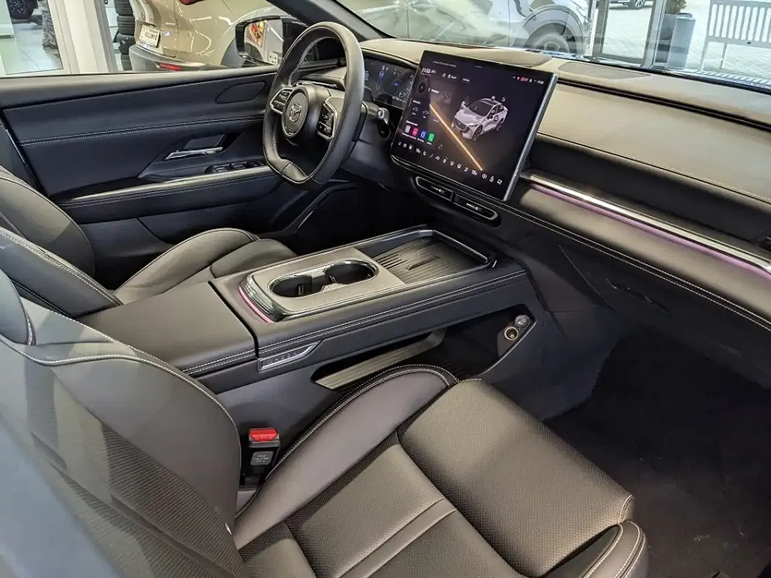Mazda 6e - Thumbnail 9