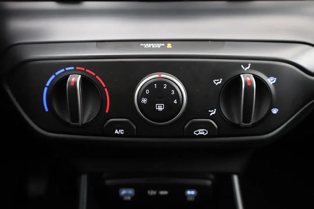 Hyundai i20 - Thumbnail 11
