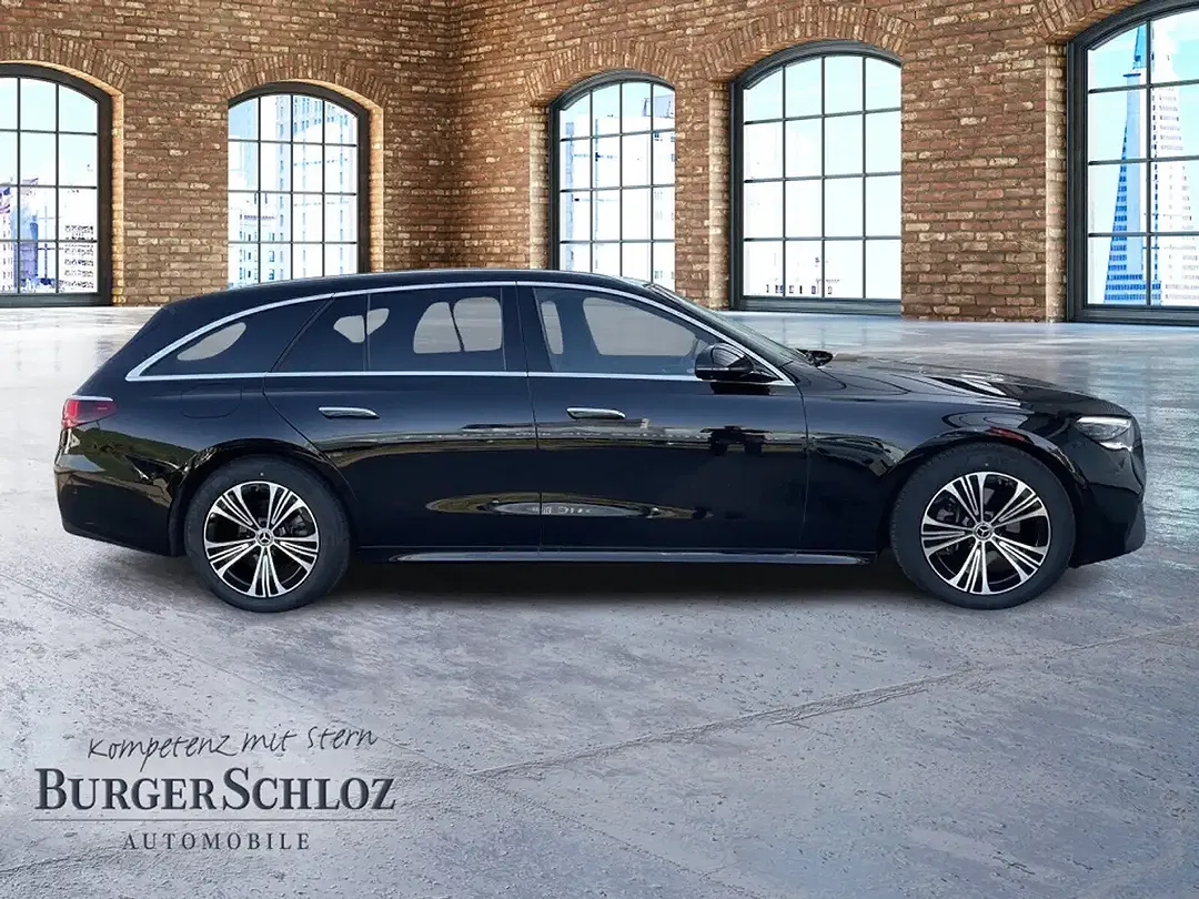 Mercedes-Benz E 220 - Thumbnail 4