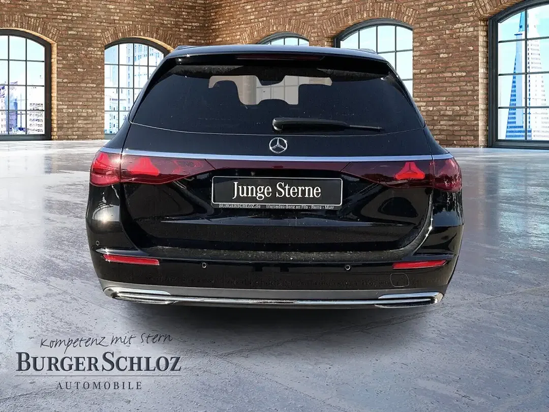Mercedes-Benz E 220 - Thumbnail 5