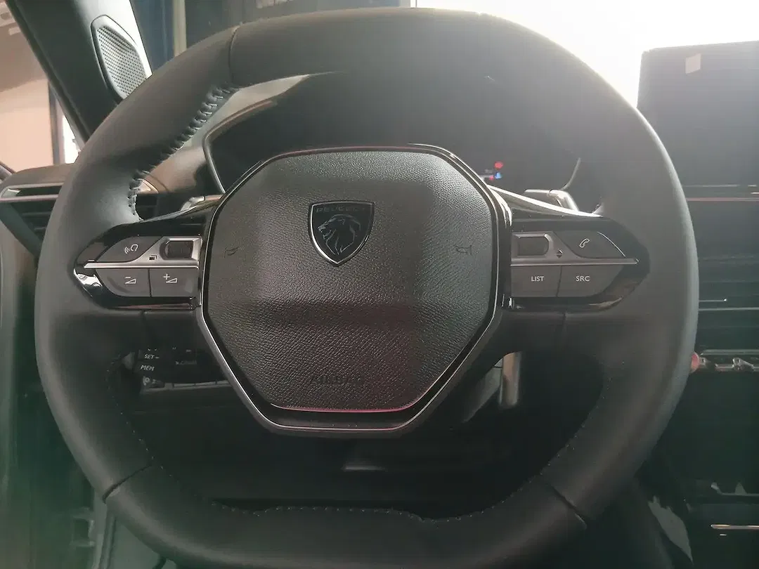 Peugeot 2008 - Thumbnail 11