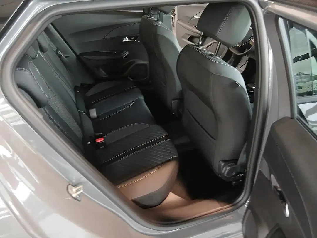 Peugeot 2008 - Thumbnail 15