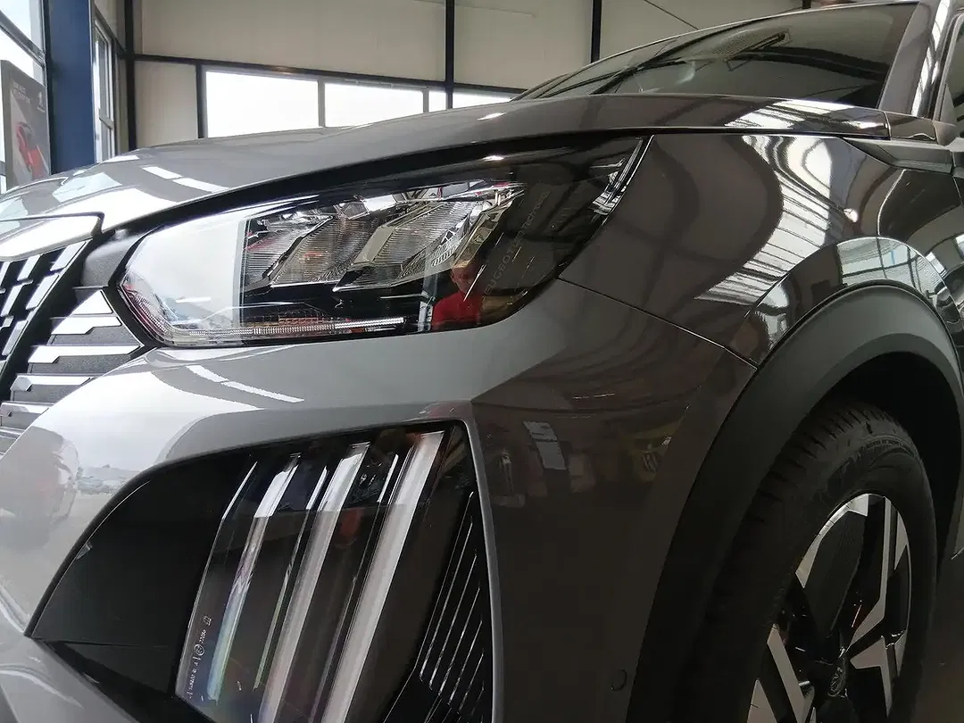 Peugeot 2008 - Thumbnail 7