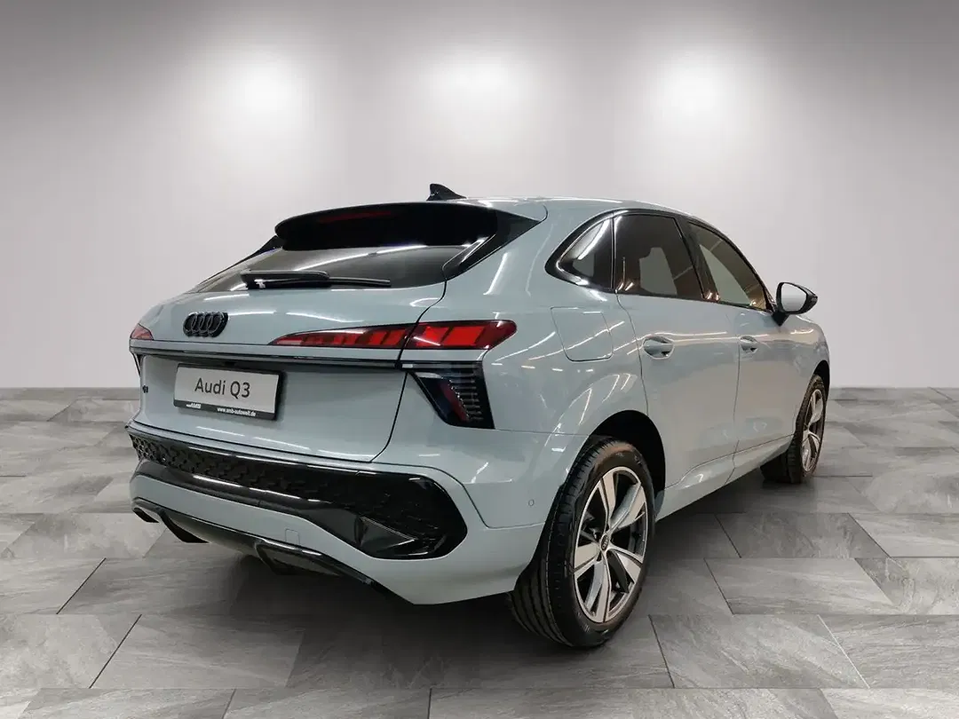Audi Q3 - Thumbnail 4