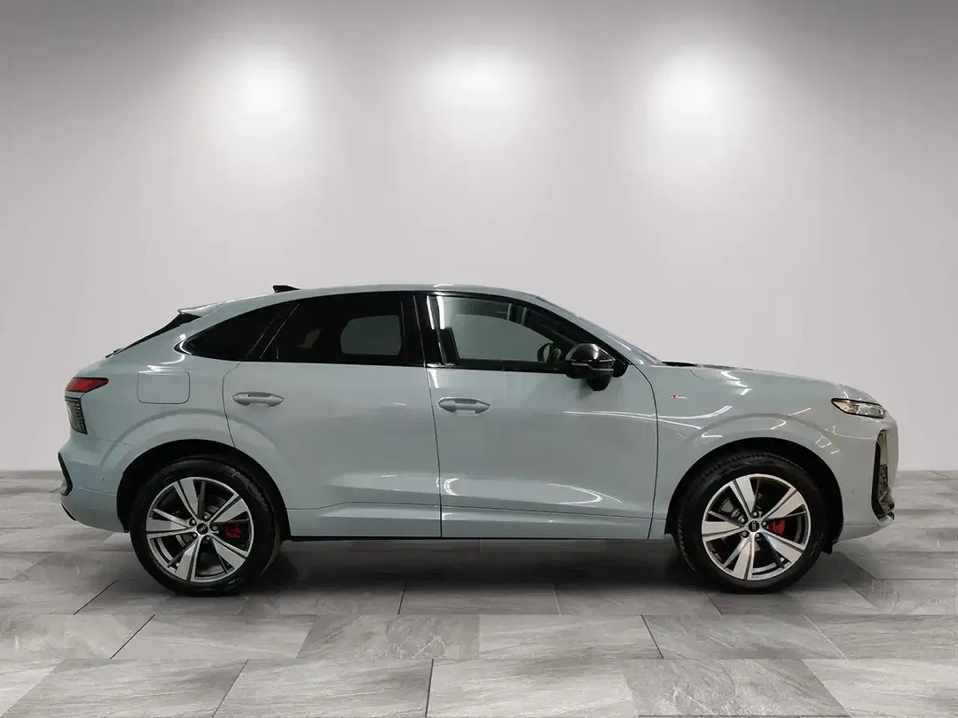 Audi Q3 - Thumbnail 6