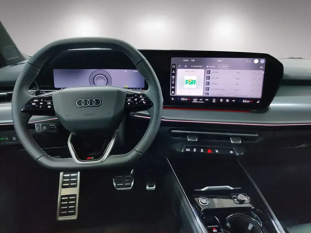 Audi Q3 - Thumbnail 8