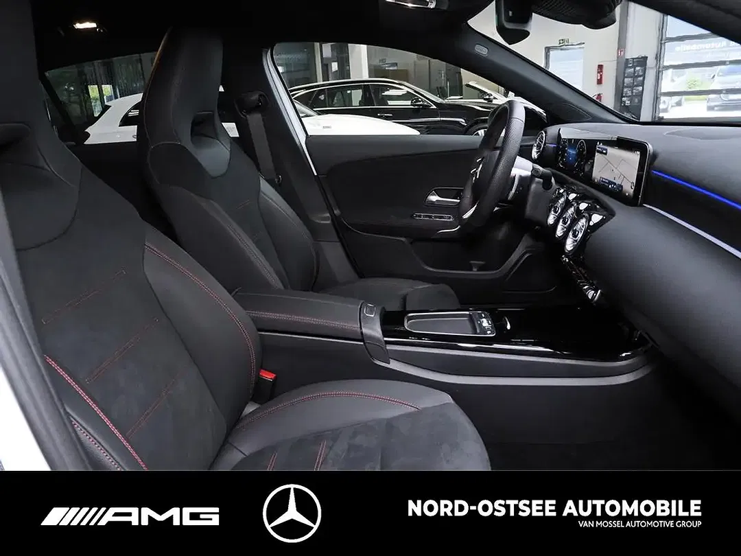 Mercedes-Benz A 200 - Thumbnail 11