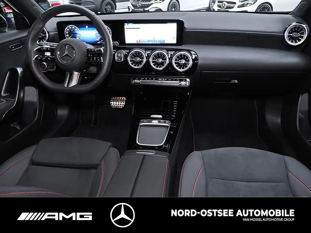 Mercedes-Benz A 200 - Thumbnail 12