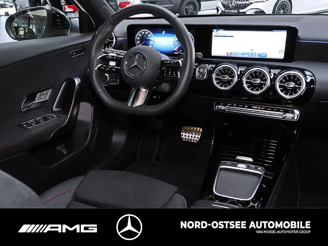 Mercedes-Benz A 200 - Thumbnail 9