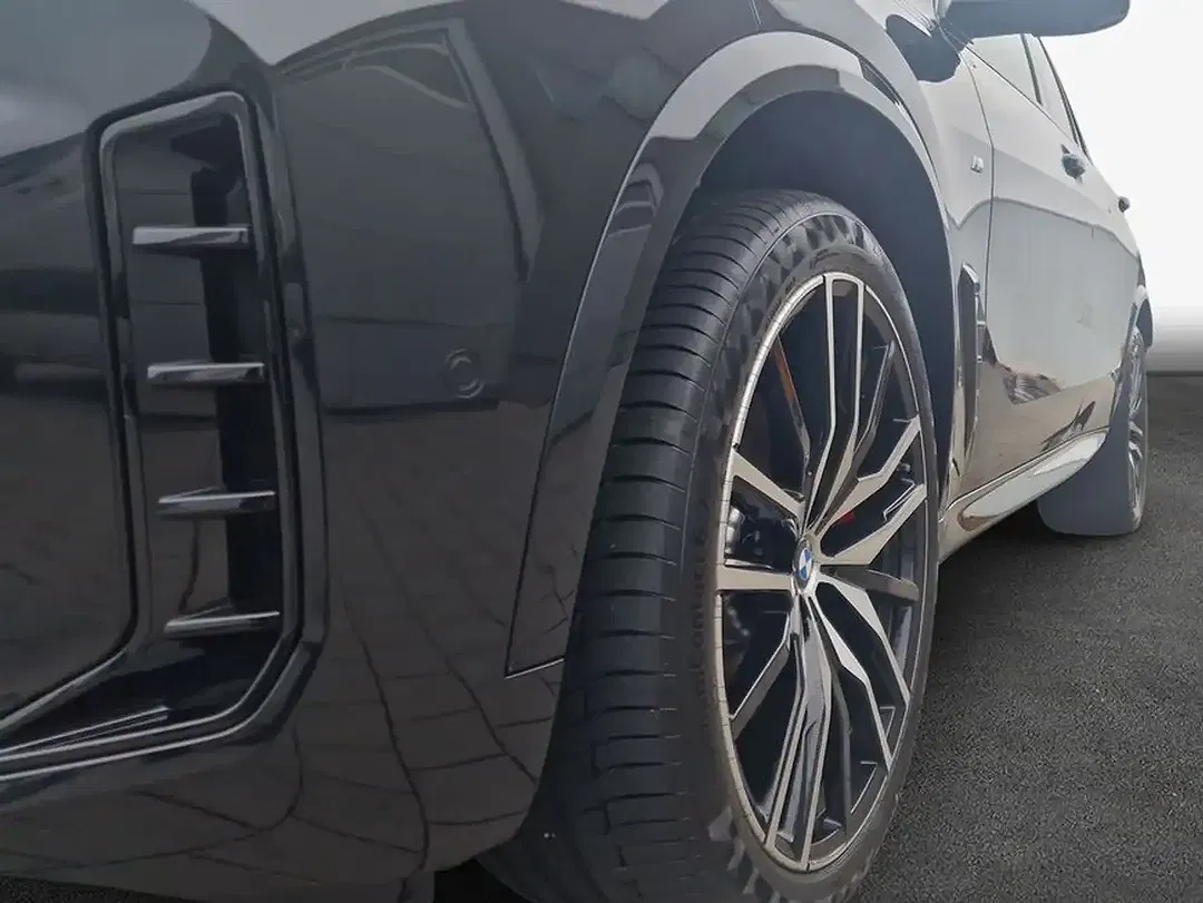 BMW X5 - Thumbnail 6