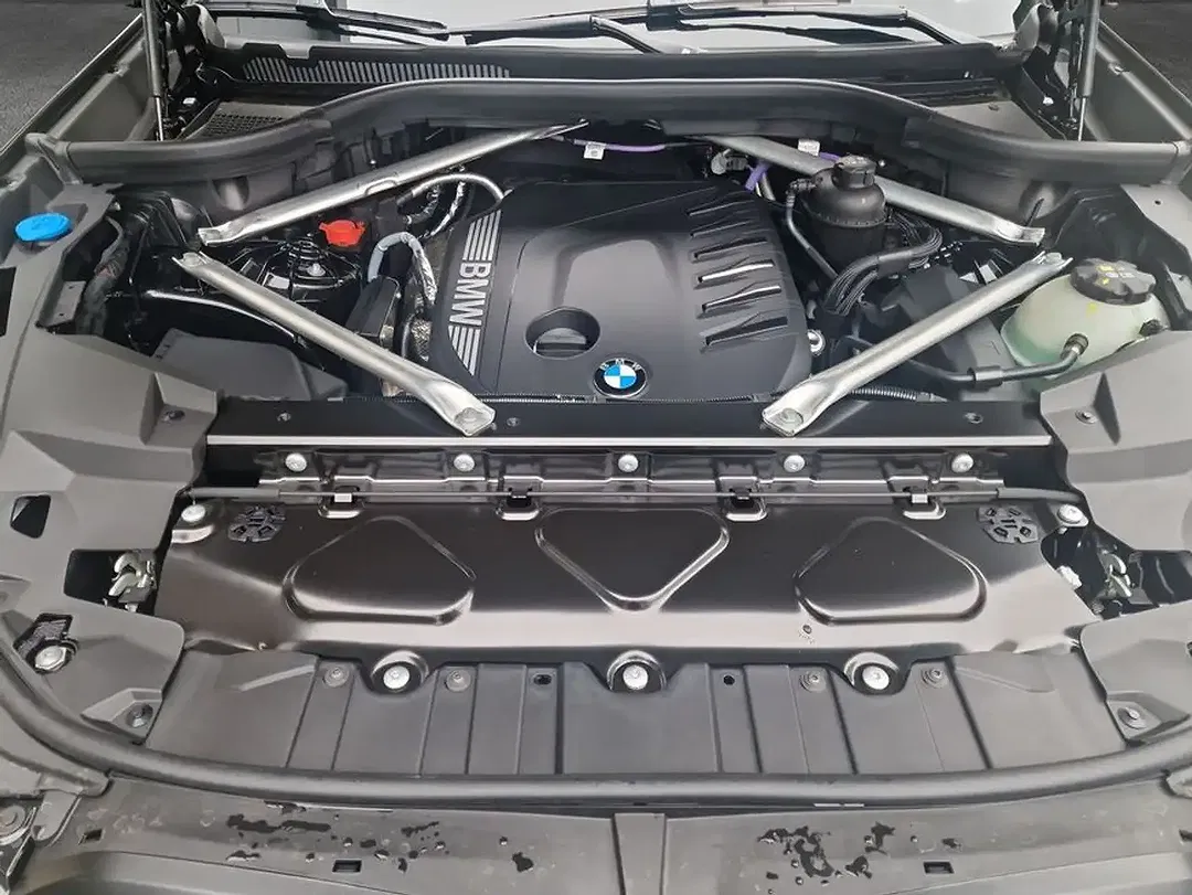 BMW X5 - Thumbnail 8