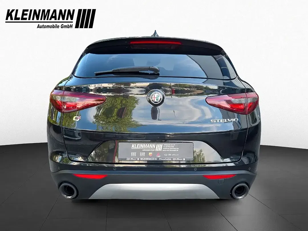 Alfa Romeo Stelvio - Thumbnail 8